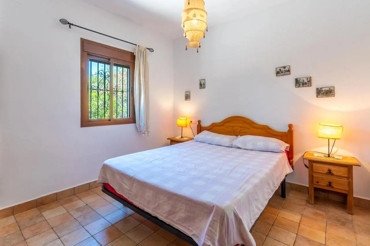 Country Villa In Peaceful Location Cutar
