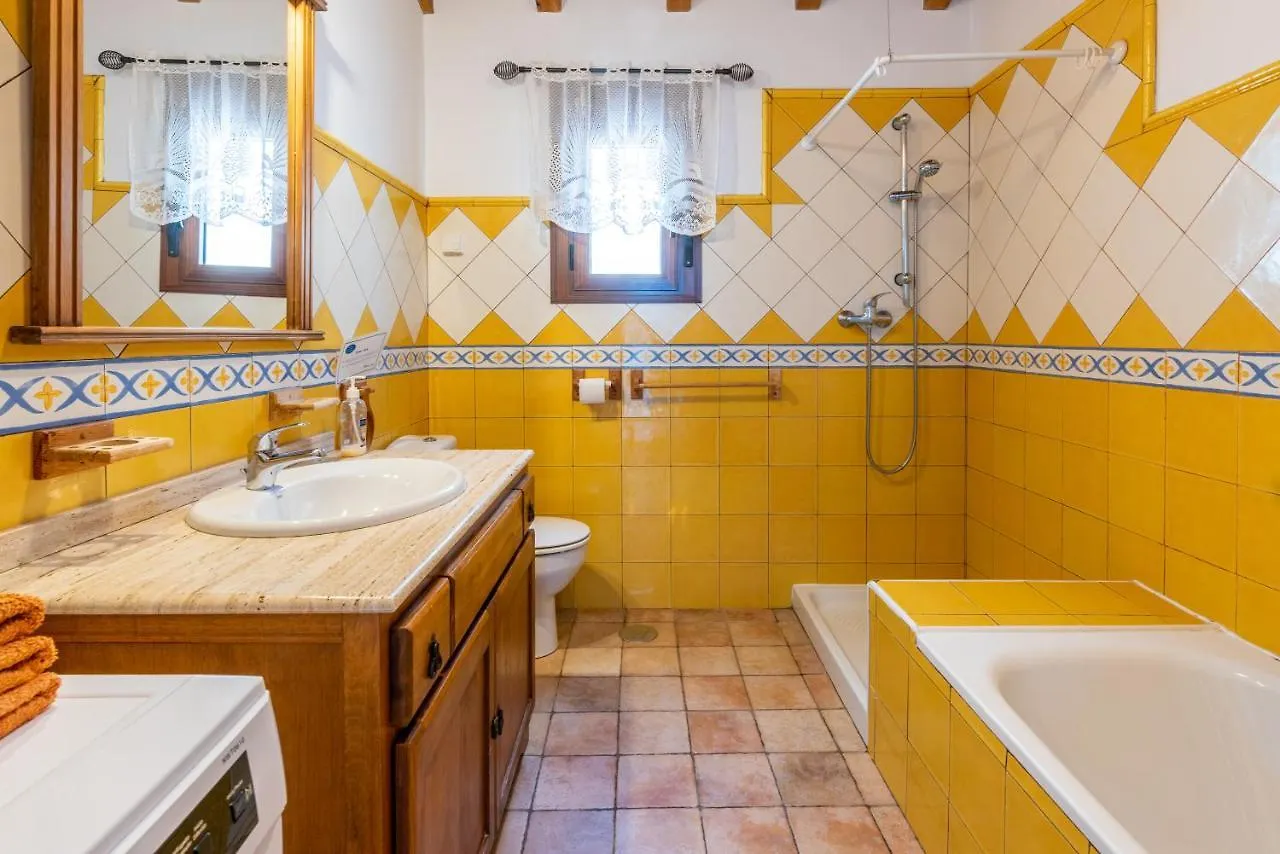 Country Villa In Peaceful Location Cutar