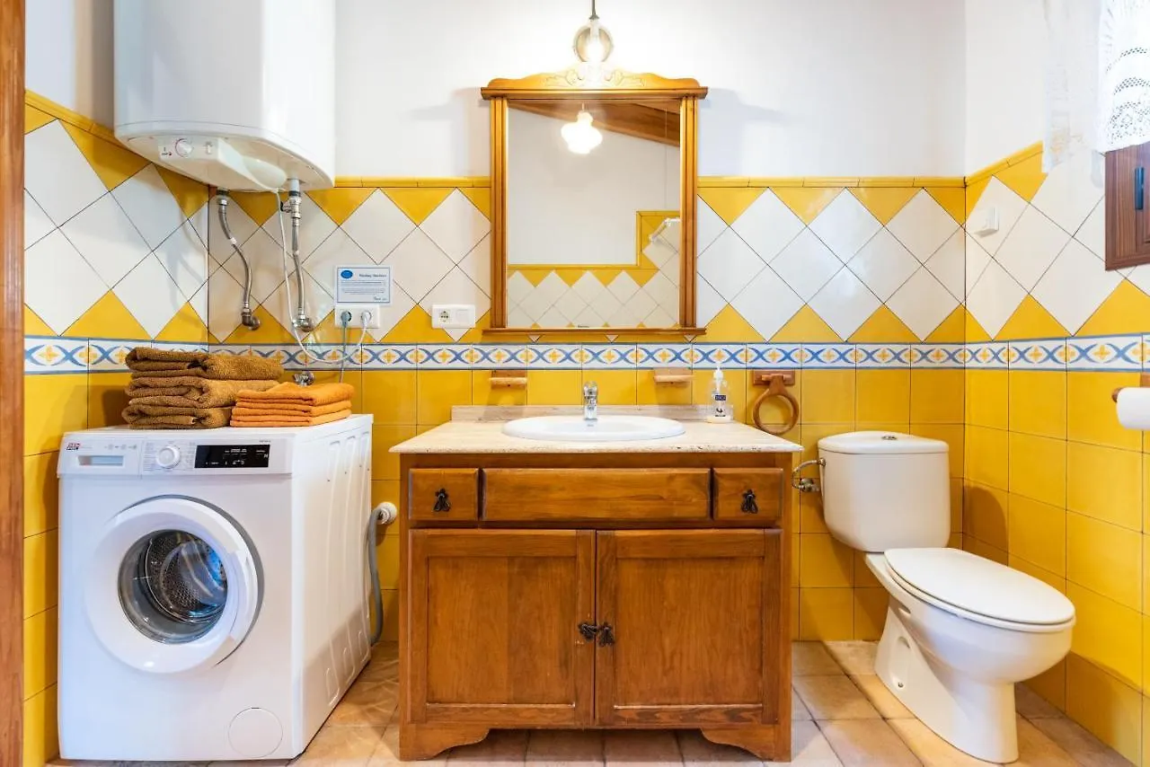 Country Villa In Peaceful Location Cutar